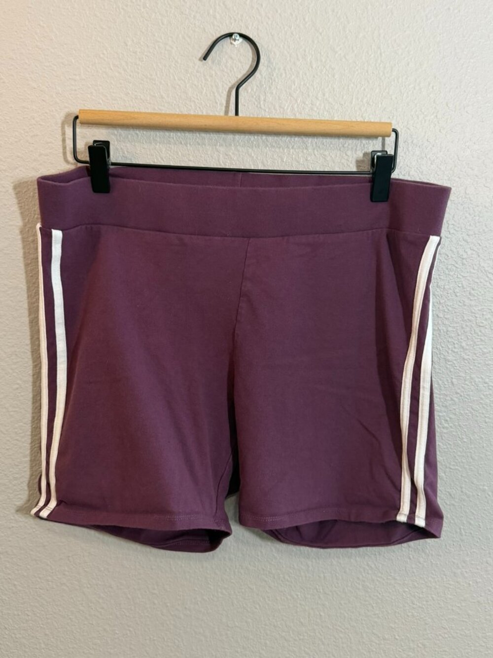Torrid Purple Side-Stripe Bike Shorts Womens Size 2 (2X / 18-20)